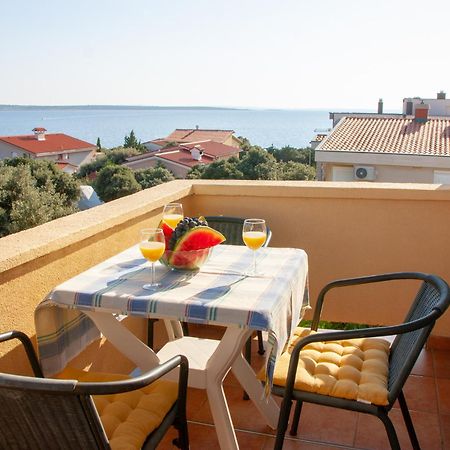 Apartments Villa Ana Mandre Exterior photo